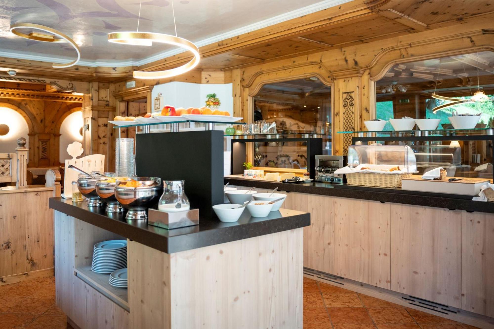 Hotel Foresta Moena Eksteriør billede