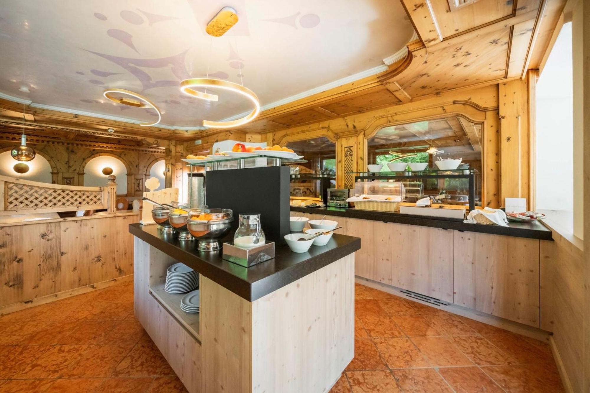 Hotel Foresta Moena Eksteriør billede